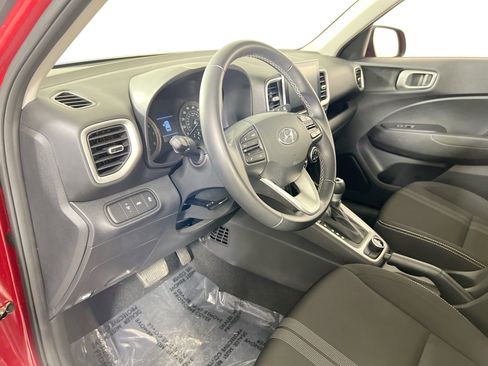 Used 2022 Hyundai Venue SEL image 9
