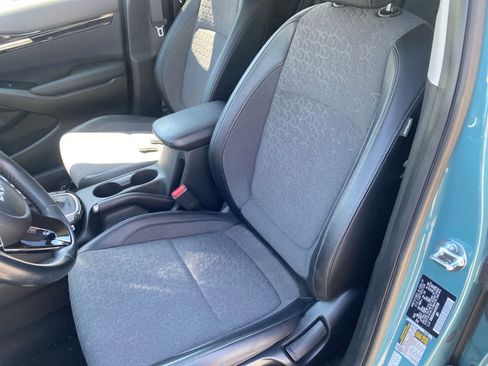 Used 2025 Kia Seltos S FWD image 11