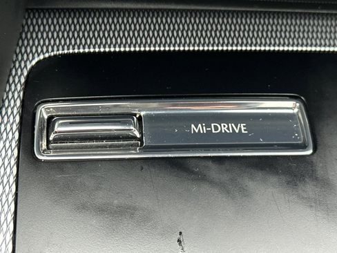 Used 2025 MAZDA CX-90 3.3 Turbo w/ Premium Plus Pkg image 32