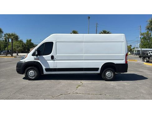 Used 2023 RAM ProMaster 2500 FWD image 3