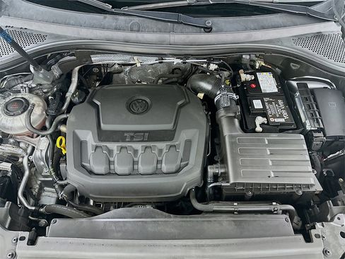 Used 2021 Volkswagen Tiguan S image 33