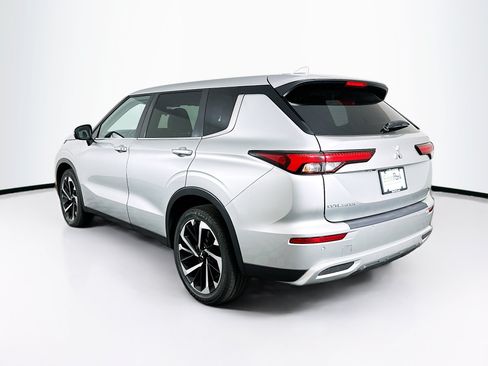 Used 2024 Mitsubishi Outlander SE FWD image 5
