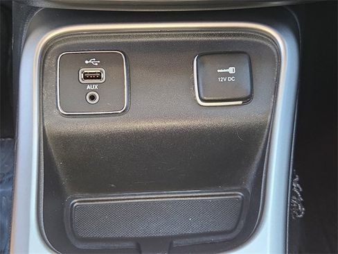 Used 2018 Jeep Compass Latitude image 31