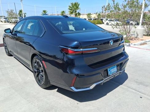 Used 2023 BMW 740i RWD image 4