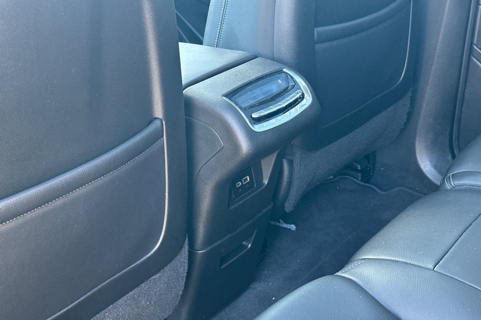 Used 2024 Cadillac XT6 Luxury FWD image 15