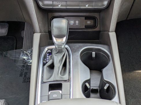 Used 2019 Hyundai Santa Fe SEL FWD image 17