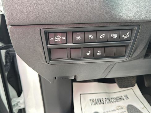 Used 2023 Toyota Tundra Limited AWD/4WD image 20