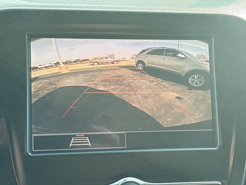 Used 2024 Chevrolet Equinox LT image 19