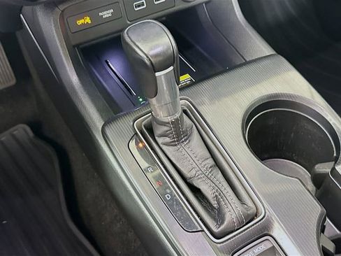 Used 2022 Honda Civic Touring image 19