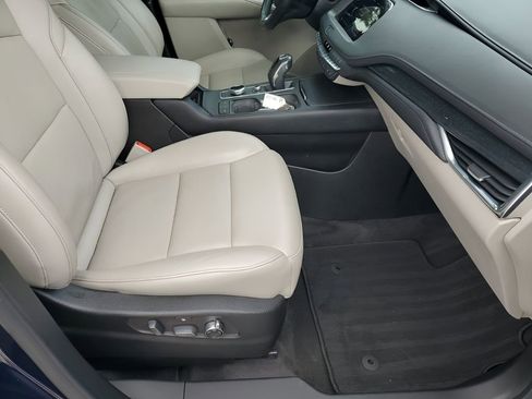 Used 2019 Cadillac XT4 Premium Luxury image 16