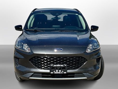 Used 2020 Ford Escape SE Sport image 3