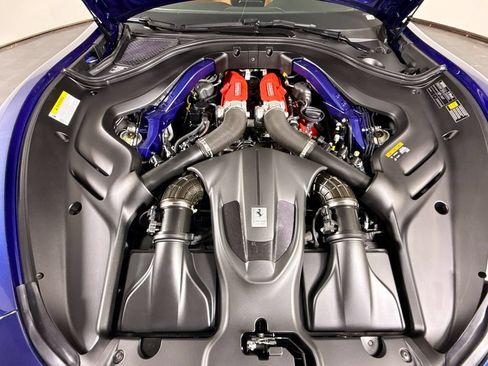 Used 2023 Ferrari Roma RWD image 5