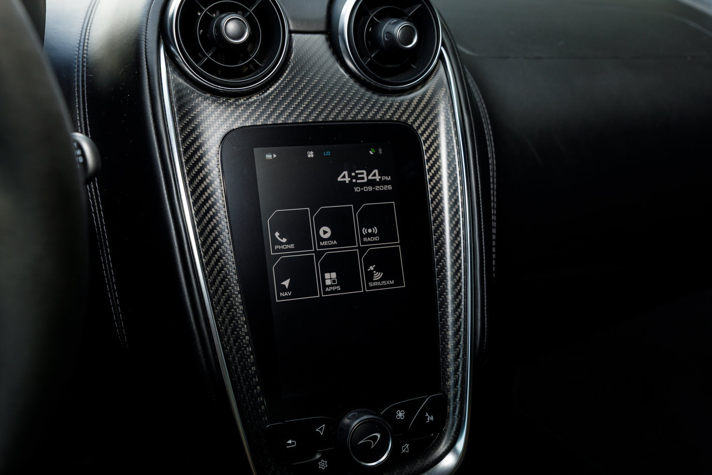 Used 2018 McLaren 570S RWD image 37