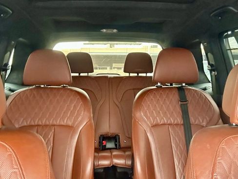 Used 2021 BMW X7 M50i w/ Dynamic Handling Package image 19