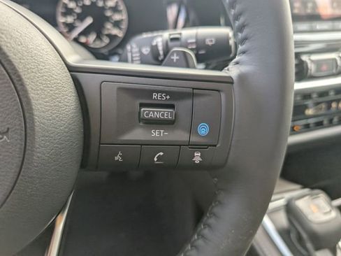 New 2025 Nissan Pathfinder SV image 19