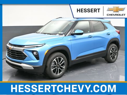 Used 2025 Chevrolet TrailBlazer LT w/ Convenience Package image 1