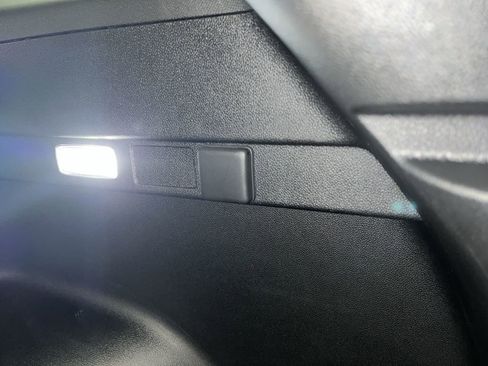 Certified 2025 Chevrolet Equinox LT image 30