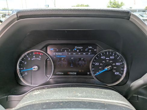 Used 2021 Ford F250 Lariat w/ Lariat Ultimate Package AWD/4WD image 36