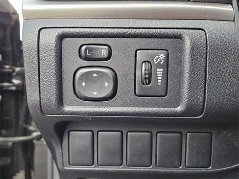 Used 2013 Lexus CT 200h image 20