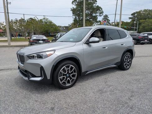 Used 2025 BMW X1 xDrive28i w/ Technology Package AWD/4WD image 8