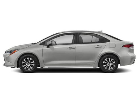 Used 2022 Toyota Corolla LE FWD image 3