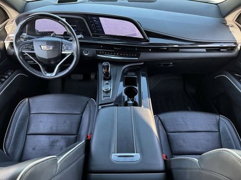 Used 2022 Cadillac Escalade Sport w/ Touring Package image 11