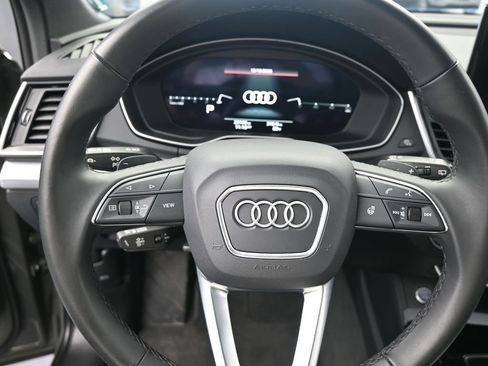 Used 2025 Audi Q5 2.0T Premium image 16