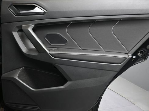 Certified 2024 Volkswagen Tiguan SE R-Line image 14