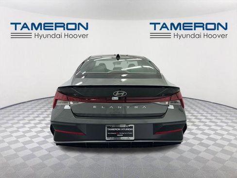 New 2026 Hyundai Elantra SEL Sport image 4