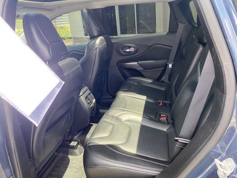 Used 2020 Jeep Cherokee Limited AWD/4WD image 11