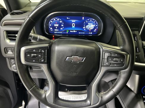 Certified 2023 Chevrolet Suburban Z71 w/ Luxury Package AWD/4WD image 24