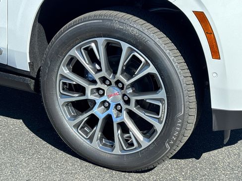 New 2026 GMC Yukon XL Denali w/ Denali Reserve Package image 6