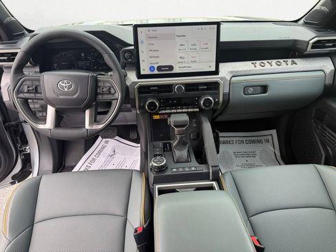 Used 2025 Toyota Tacoma 4x4 Double Cab Hybrid image 10