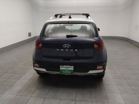 Used 2021 Hyundai Venue FWD image 7