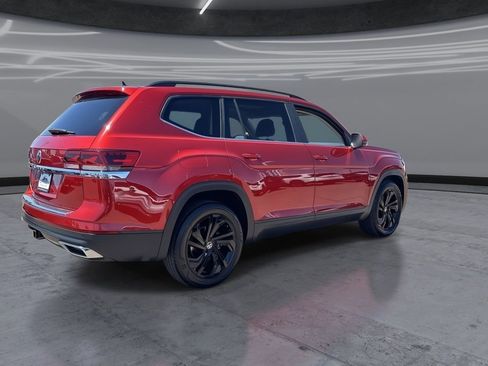 Used 2023 Volkswagen Atlas SE FWD image 2