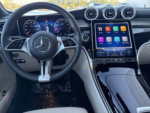 Certified 2025 Mercedes-Benz GLC 300 image 33