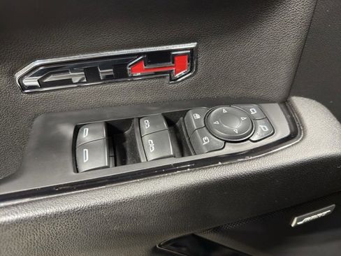 Used 2023 GMC Sierra 1500 AT4 w/ AT4 Preferred Package image 11