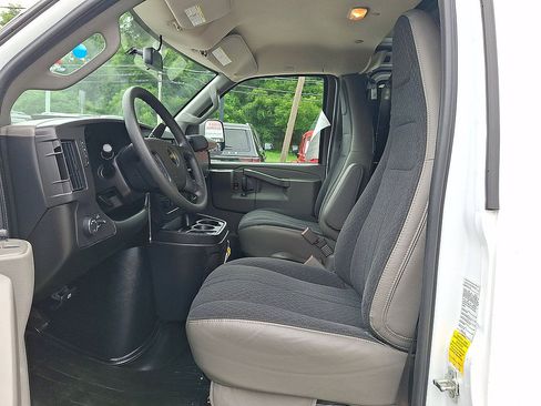 Used 2025 Chevrolet Express 2500 w/ Driver Convenience Package RWD image 11