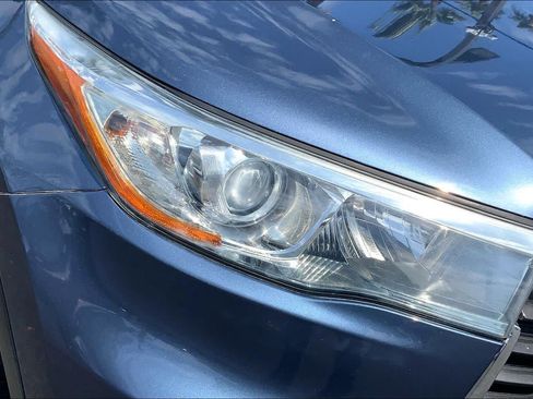 Used 2015 Toyota Highlander XLE FWD image 27