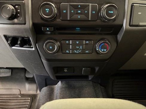 Used 2017 Ford F250 XL w/ Power Equipment Group image 18