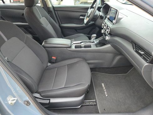 Certified 2025 Nissan Sentra SV image 27