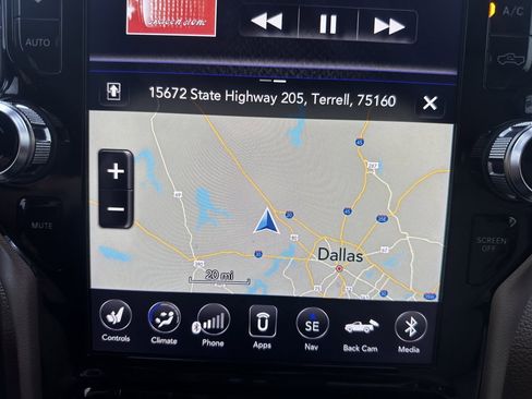 Used 2019 RAM 1500 Laramie image 35