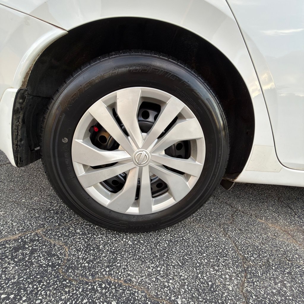 Used 2020 Nissan Versa S FWD image 43