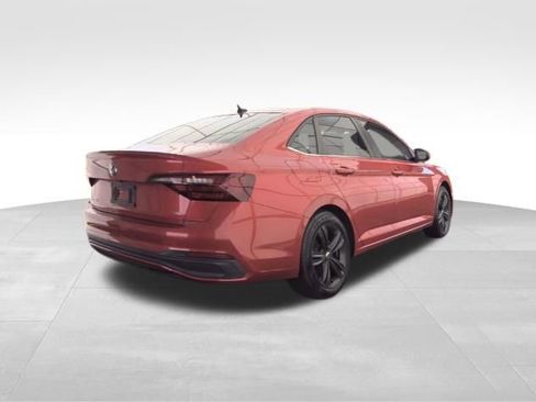 Used 2022 Volkswagen Jetta SE image 4