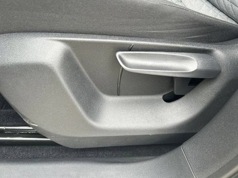 Certified 2025 Volkswagen Tiguan S FWD image 52
