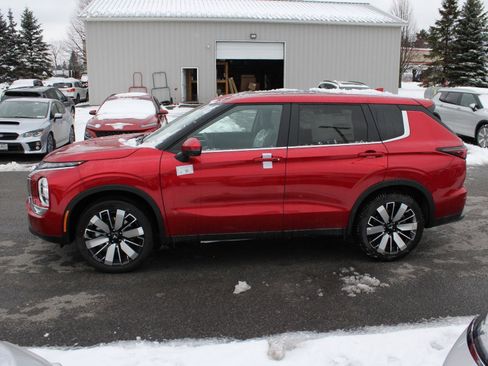 New 2026 Mitsubishi Outlander SE AWD/4WD image 5