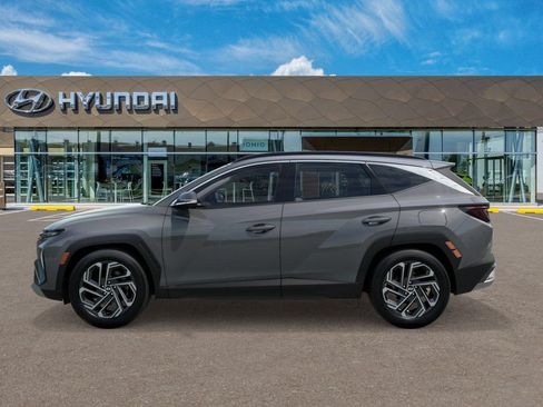 New 2026 Hyundai Tucson Limited FWD image 3