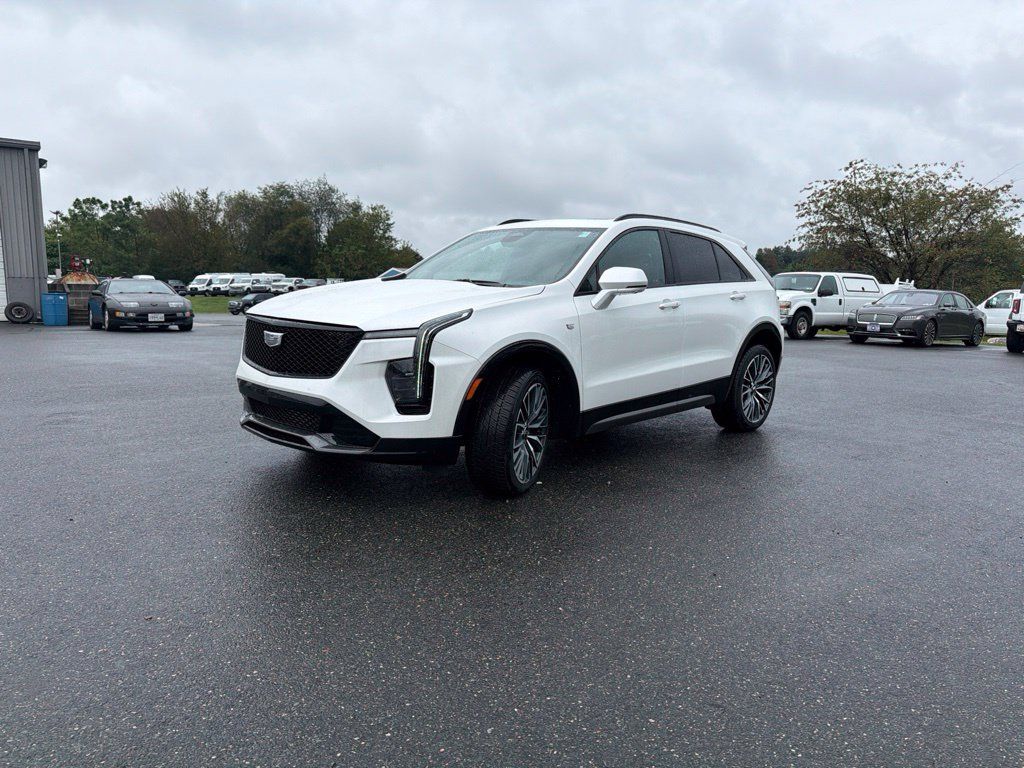 Used 2024 Cadillac XT4 Sport AWD/4WD image 3