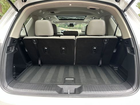 Used 2023 Honda Pilot Touring image 14