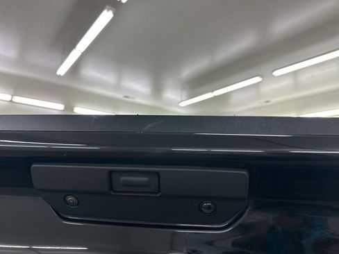 Used 2020 Chevrolet Silverado 1500 High Country w/ Technology Package image 16